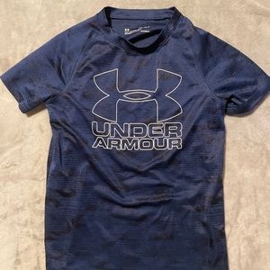 Under Armour T-Shirt Youth Size Medium